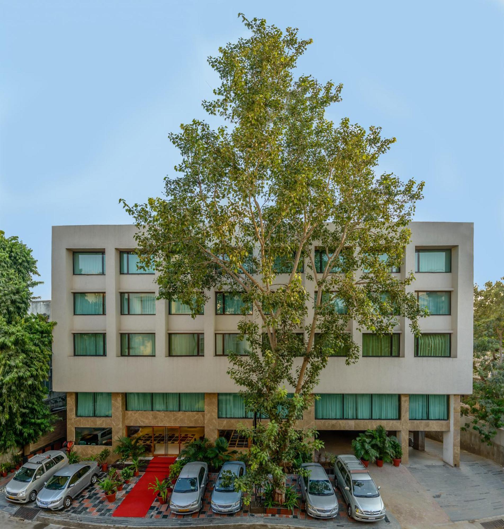 The President-A Boutique Hotel Ahmadábád Kültér fotó
