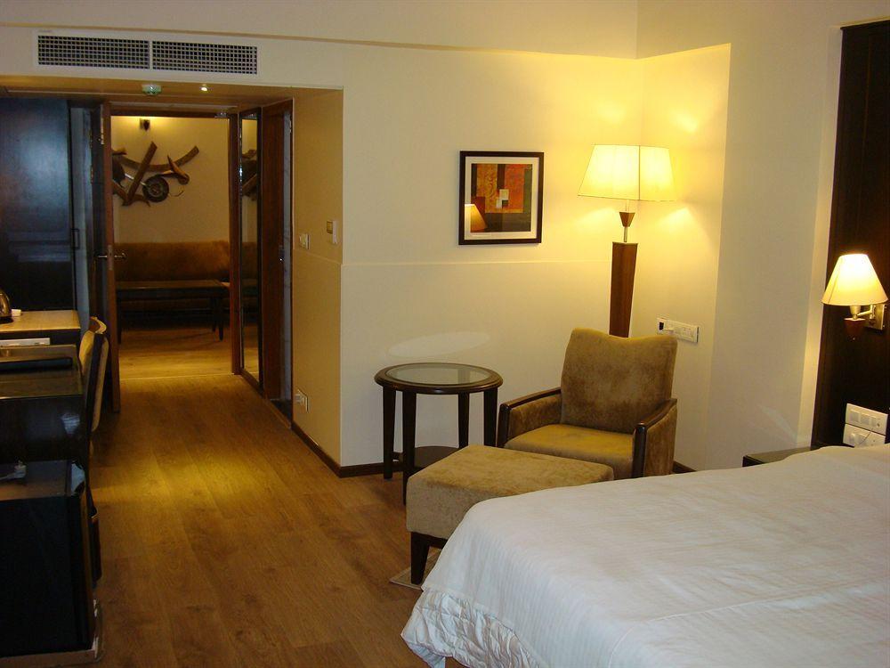 The President-A Boutique Hotel Ahmadábád Kültér fotó