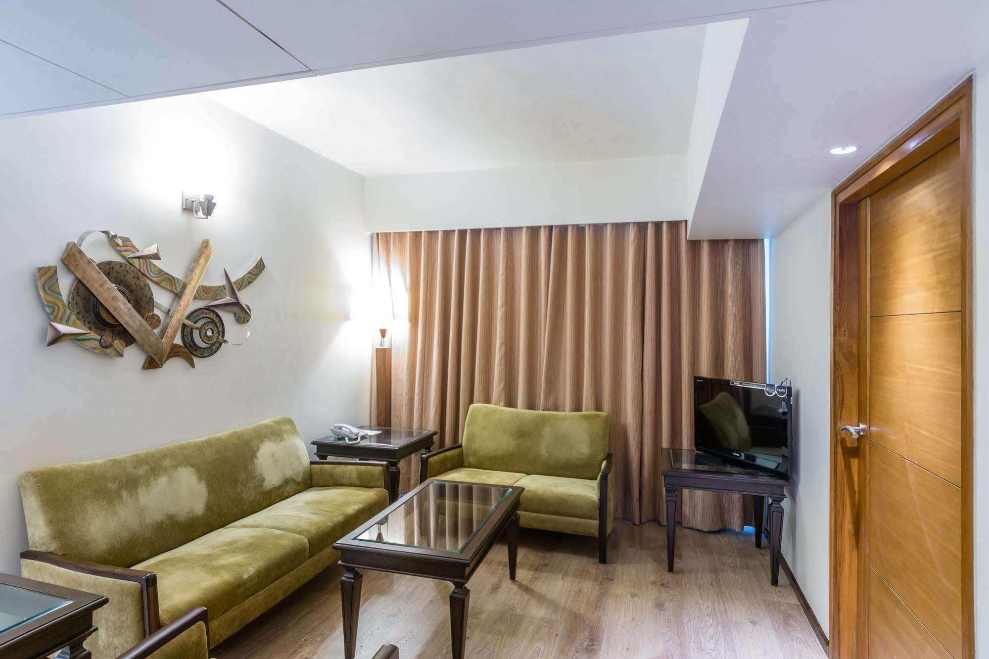 The President-A Boutique Hotel Ahmadábád Kültér fotó