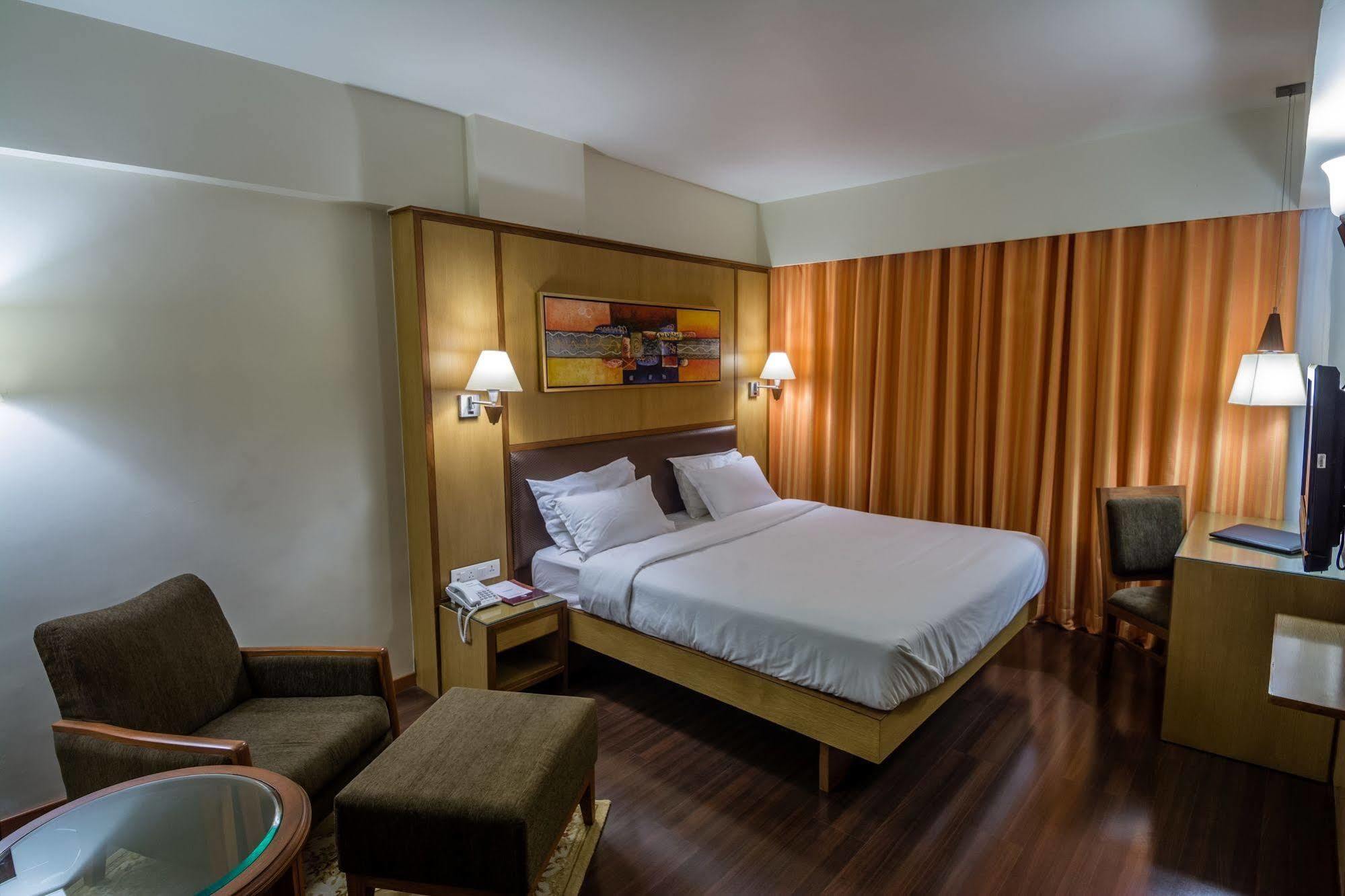 The President-A Boutique Hotel Ahmadábád Kültér fotó