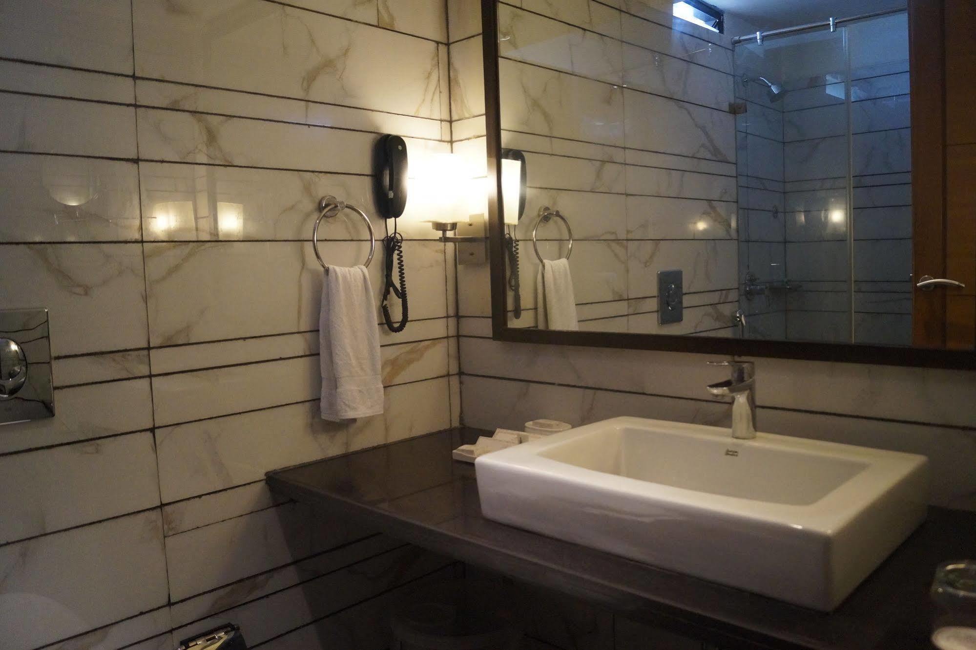 The President-A Boutique Hotel Ahmadábád Kültér fotó